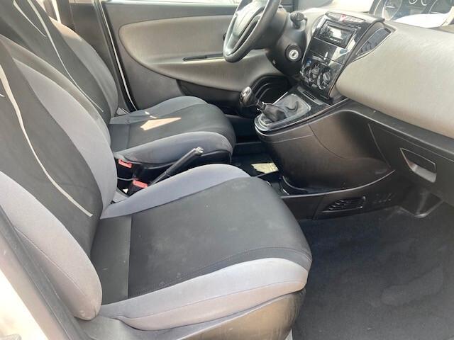 Lancia Ypsilon 1.3 MJT 16V 95 CV 5 porte S&S Silver