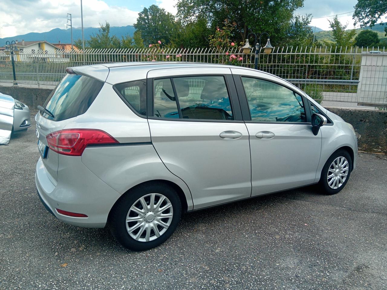 Ford B-Max 1.4 90 CV GPL Business