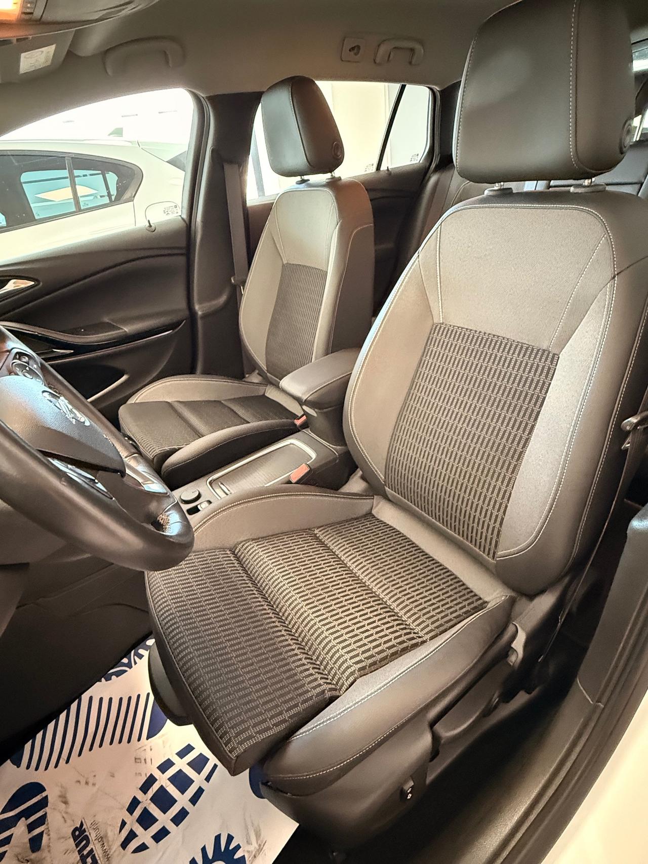 Opel Astra Sports Tourer 1.5 cdti 122cv MATRIX NEOPATENTATI