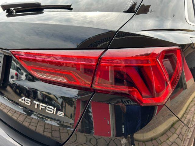 AUDI Q3 45 TFSI e S tronic Business