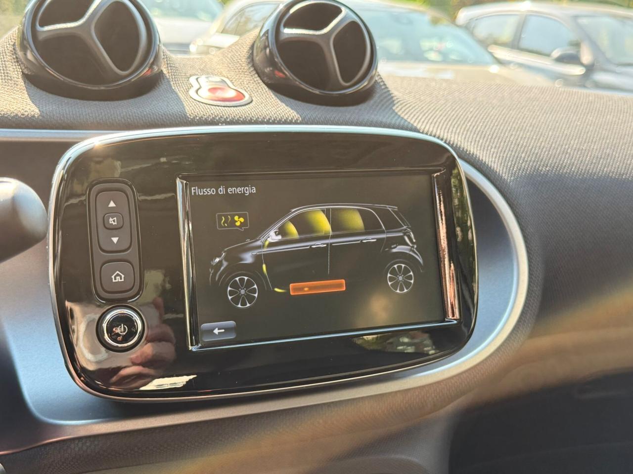 Smart ForFour EQ Pulse Tetto pan.