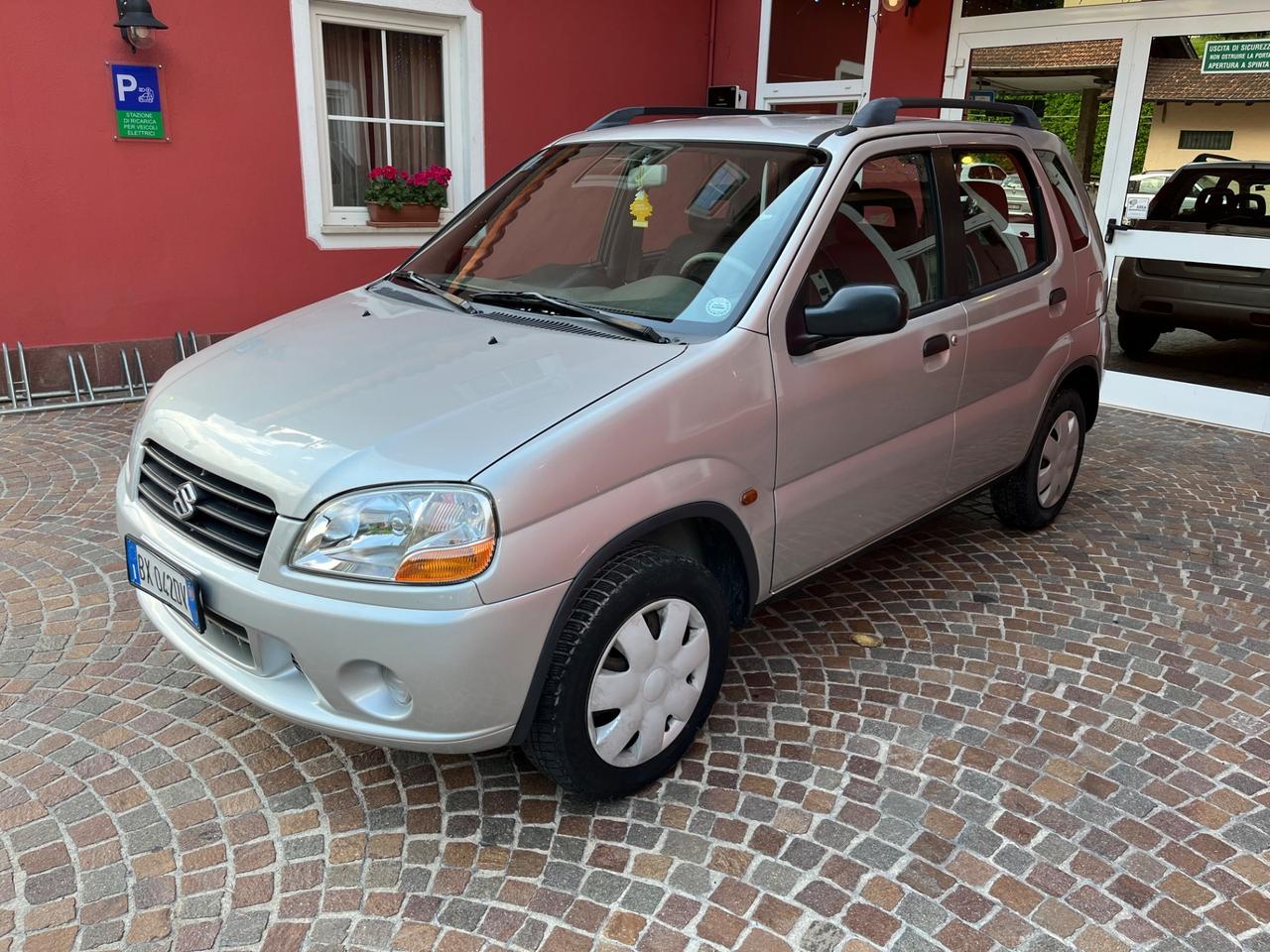 Suzuki Ignis 1.3i 16V cat 4WD - 4x4