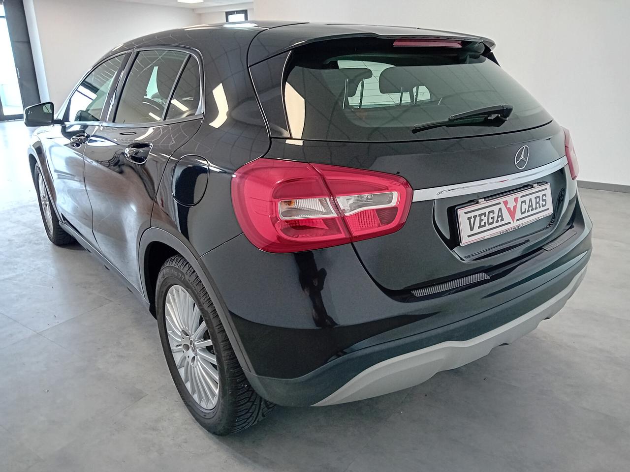 Mercedes-benz GLA 180 d Business
