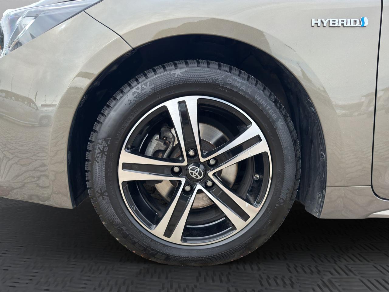 Toyota Corolla 1.8h Active cvt