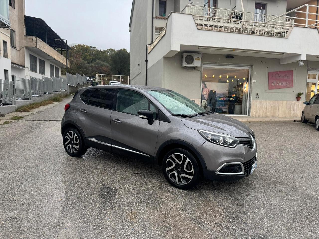 Renault Captur 1.5 dCi 90 cv automatica GARANZIA