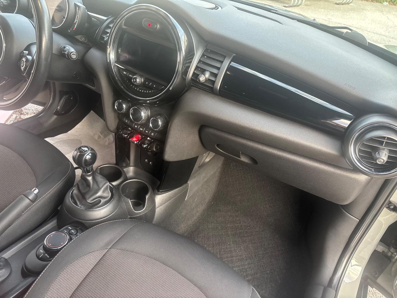Mini 1.5 One D Baker Street 5 porte