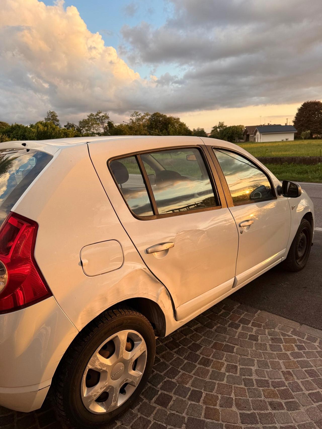 Dacia Sandero 1.4 8V GPL Lauréate
