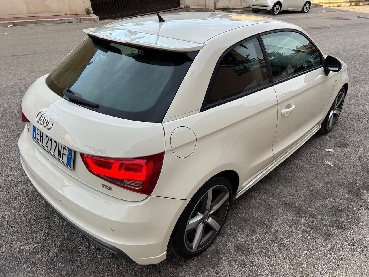 Audi A1 1.6 TDI 105 CV Sline