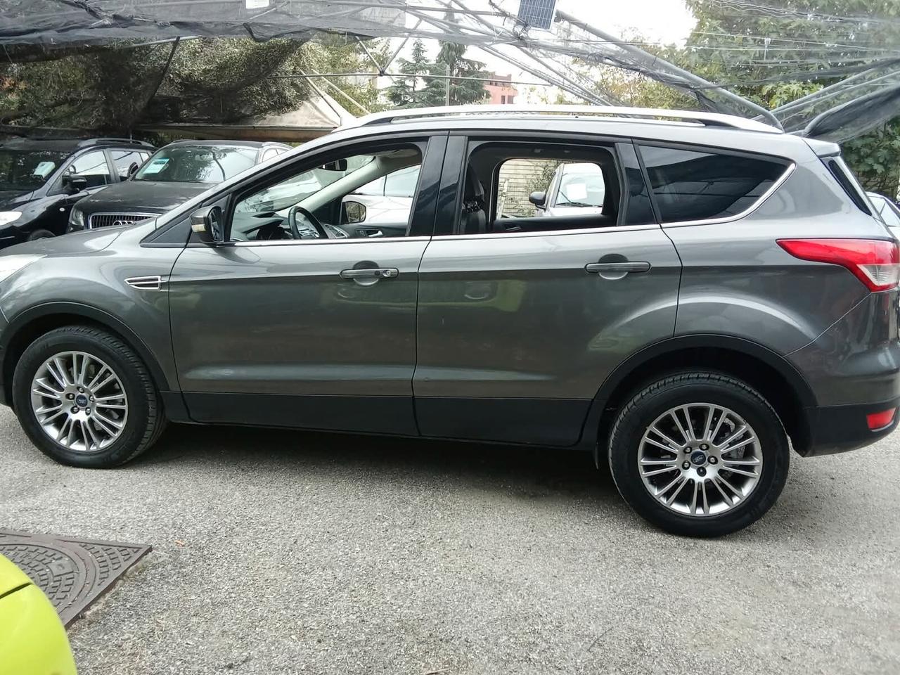 Ford Kuga 2.0 TDCI 140 CV 4WD Titanium