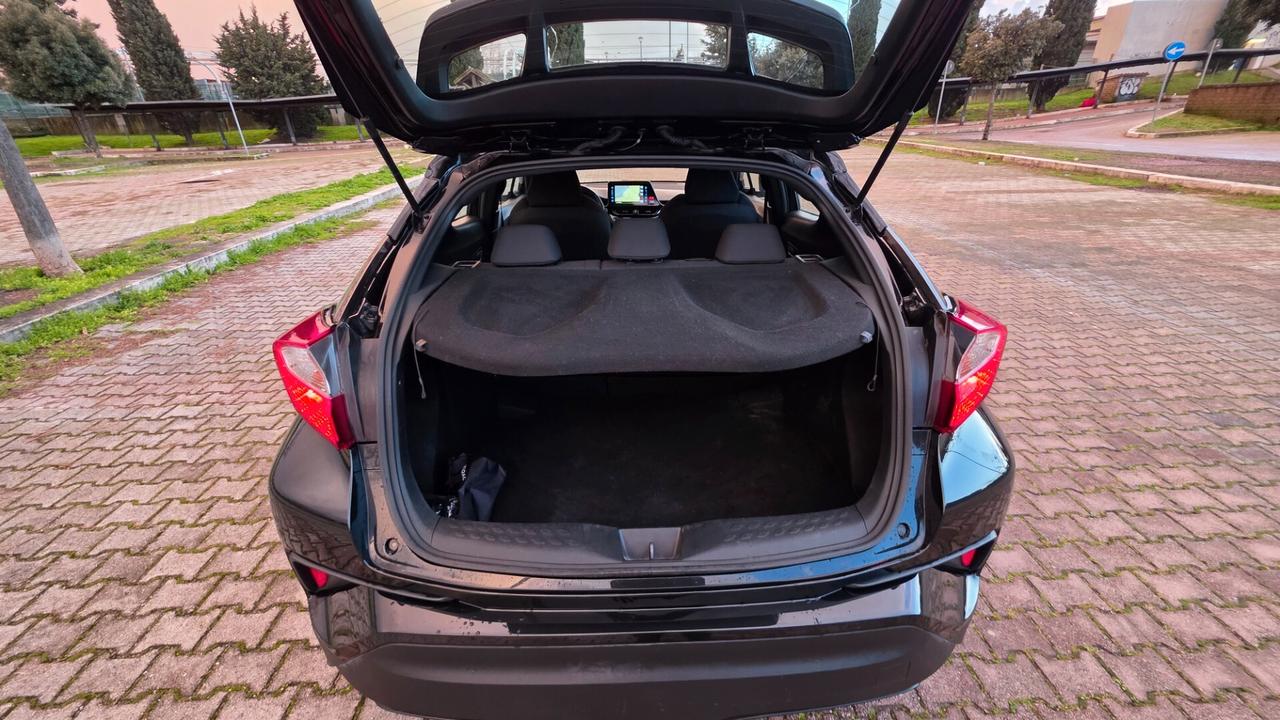 Toyota C-HR 1.8 Hybrid E-CVT Business