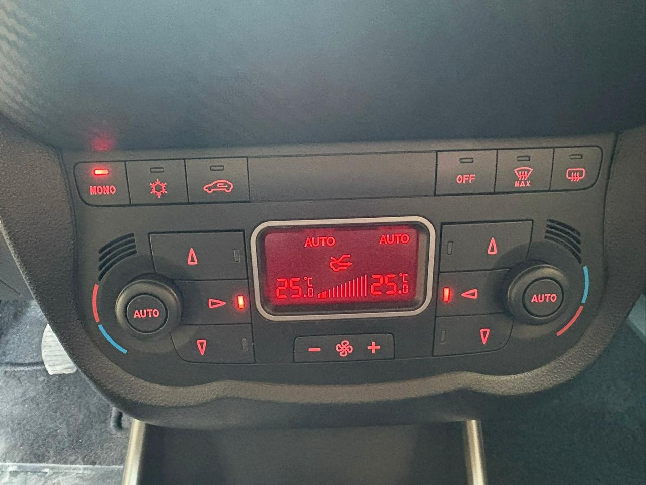 Alfa Romeo MiTo 1.4 105 CV M.air S&S Distinctive Sport Pack