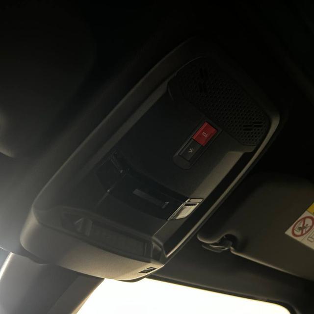 PEUGEOT 208 motore elettrico 136 CV 5 porte GT Pack