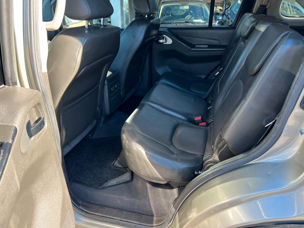Nissan Pathfinder 2012 2.5 dci LE AUTOMATIC*7 POSTI *PELLE*NAVI*