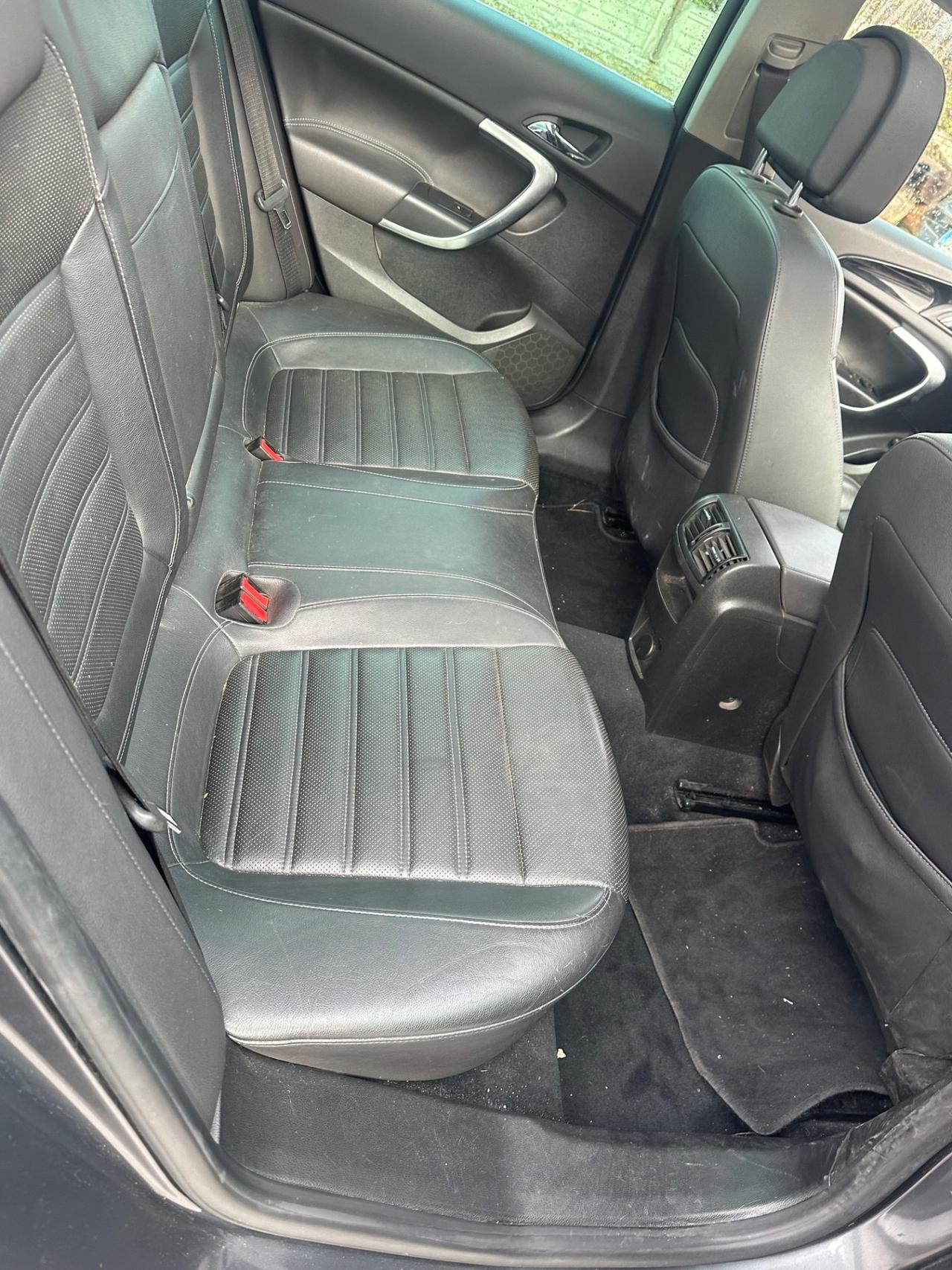 Opel Insignia 1.6 Turbo 180CV Sports Tourer Cosmo