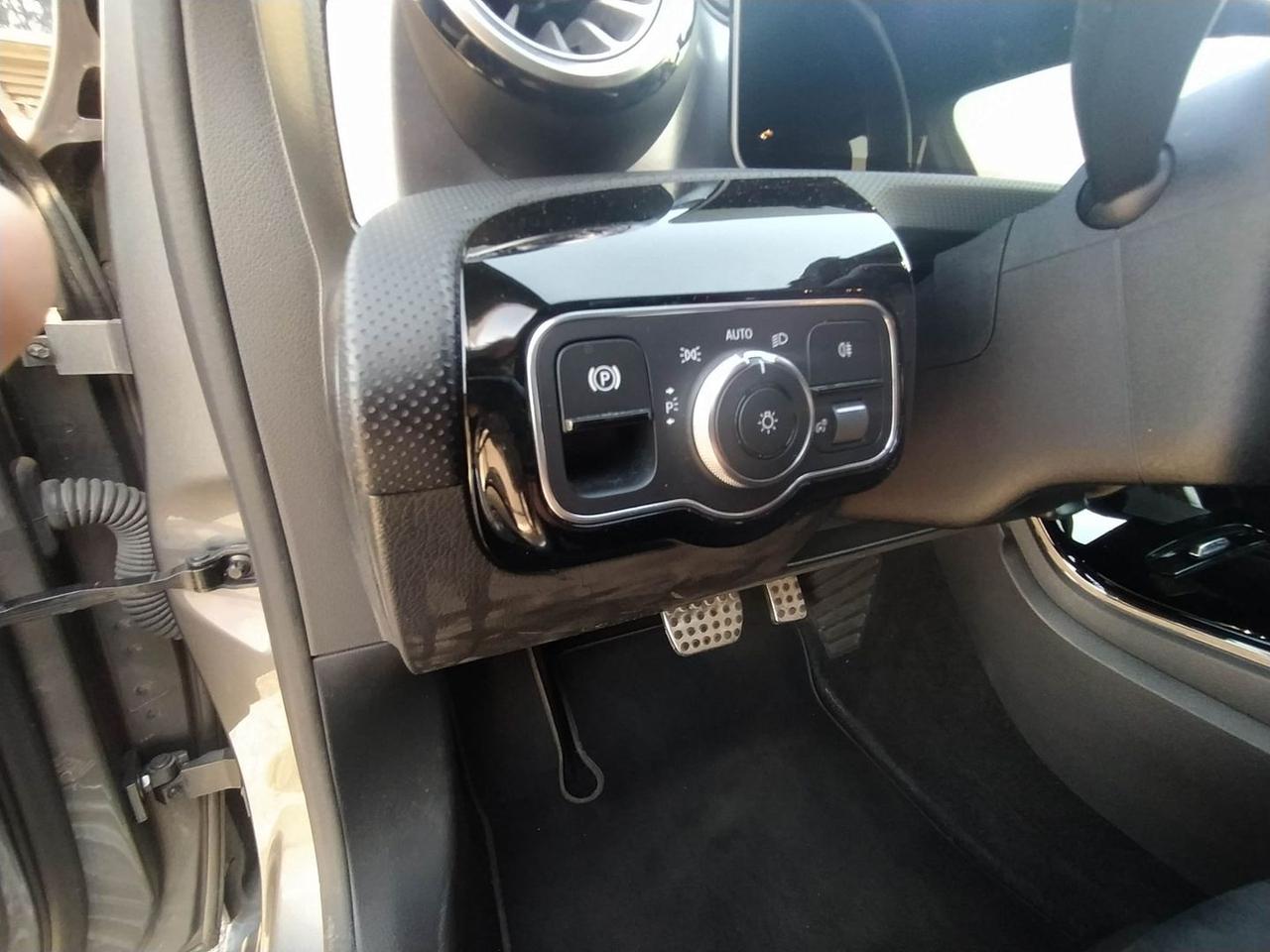 Mercedes-Benz A 250 PREMIUM #50030