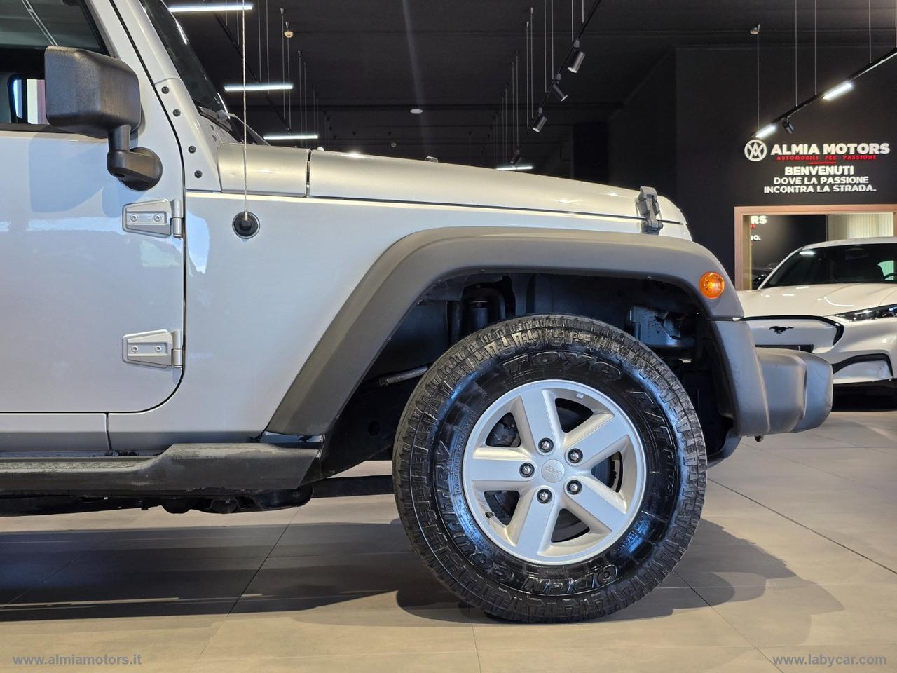 JEEP Wrangler Unlimited 2.8 CRD Sport Auto
