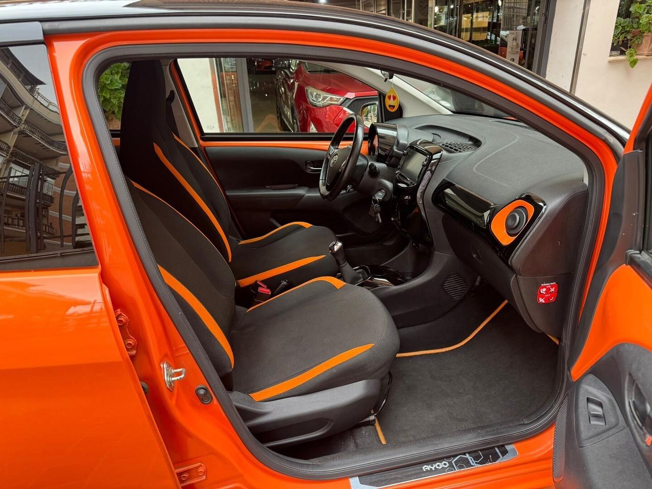 TOYOTA Aygo Connect 1.0 VVT-i 72CV 5P x-clusiv