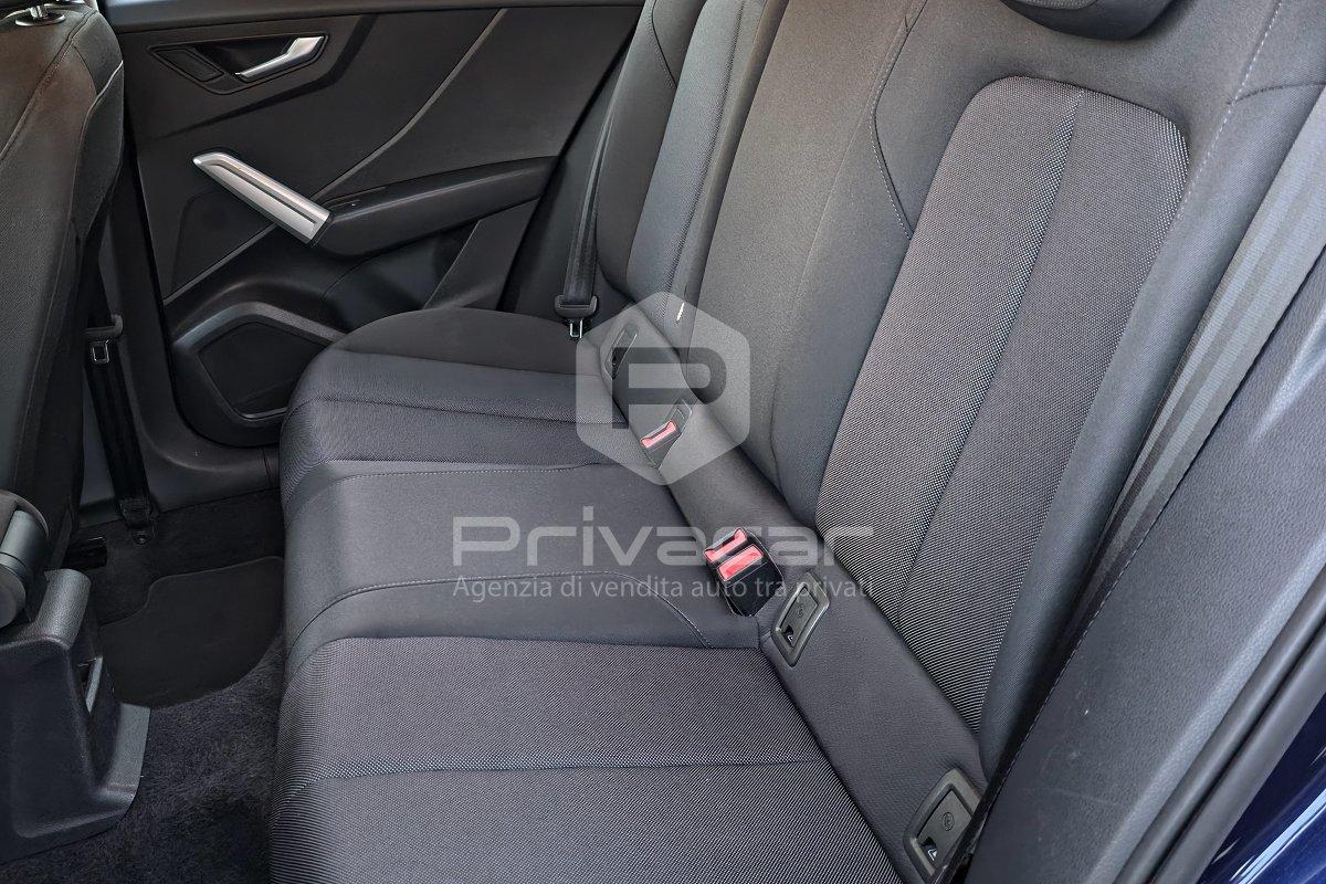 AUDI Q2 30 TDI S tronic Business