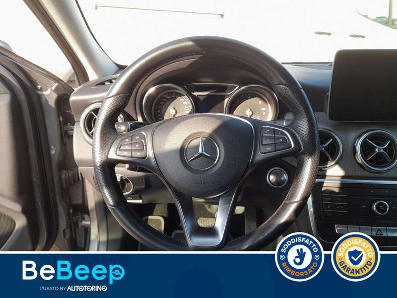 Mercedes-Benz GLA 200 D SPORT 4MATIC AUTO