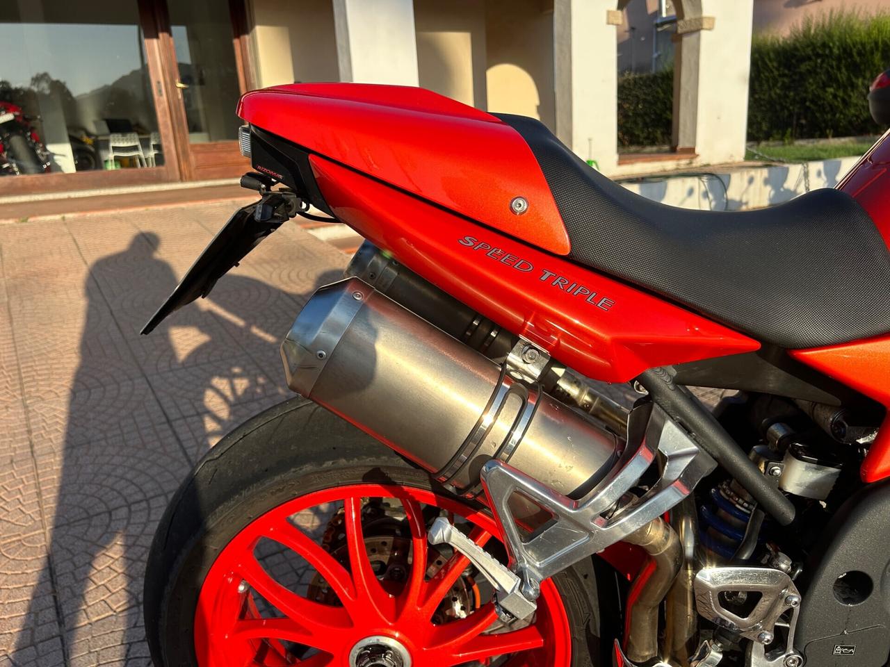 triumph speed triple 1050