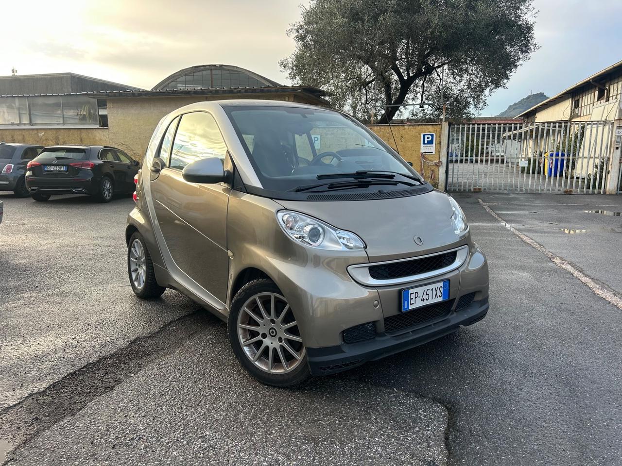 Smart ForTwo 1000cc 52 kw coupé pulse