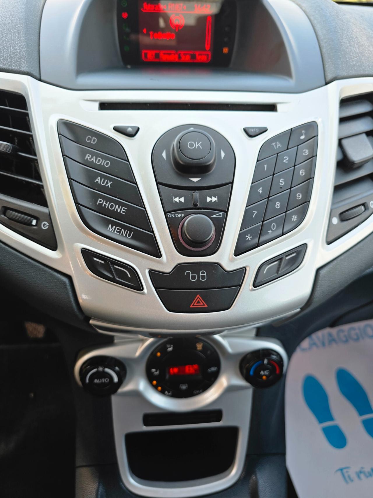 Ford Fiesta 1.4 DIESEL OK PER NEOPATENTATI UNICO PROPRIETARIO