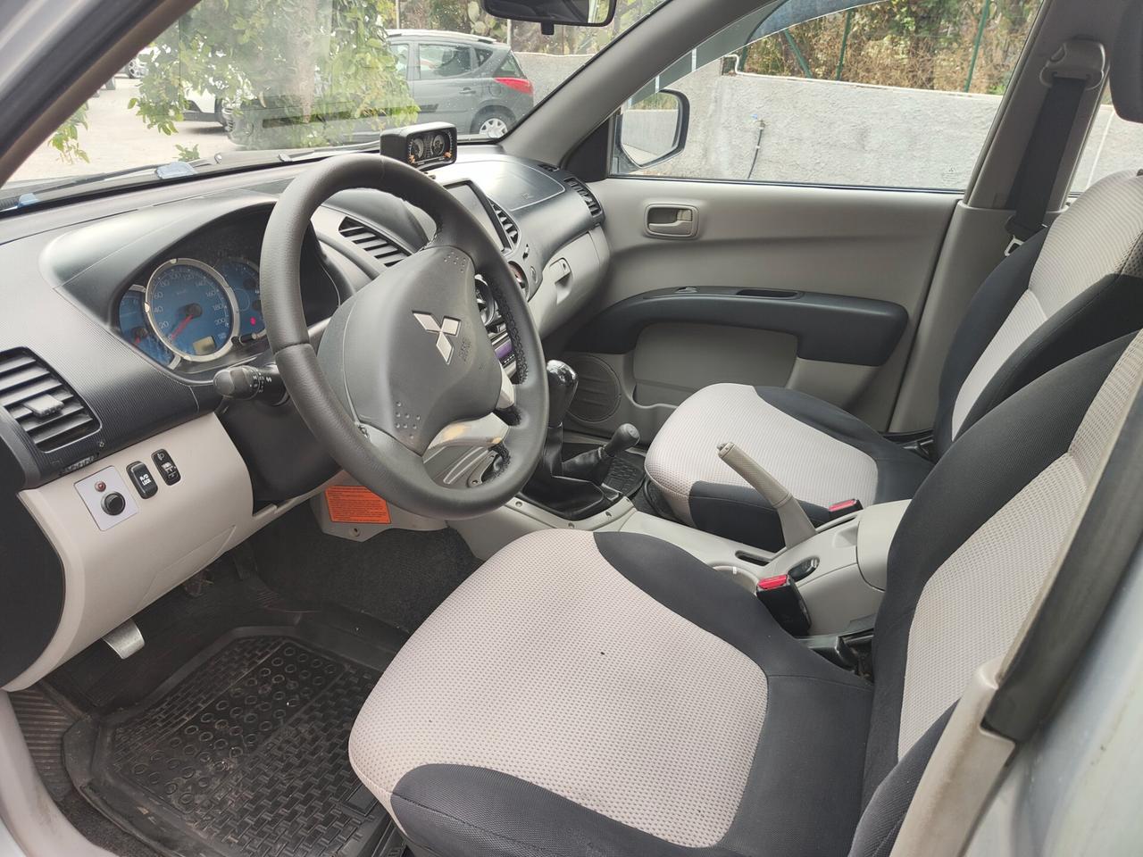 Mitsubishi L200 Mitsubishi L 200 2.5 DI-D/136CV doppia cabina