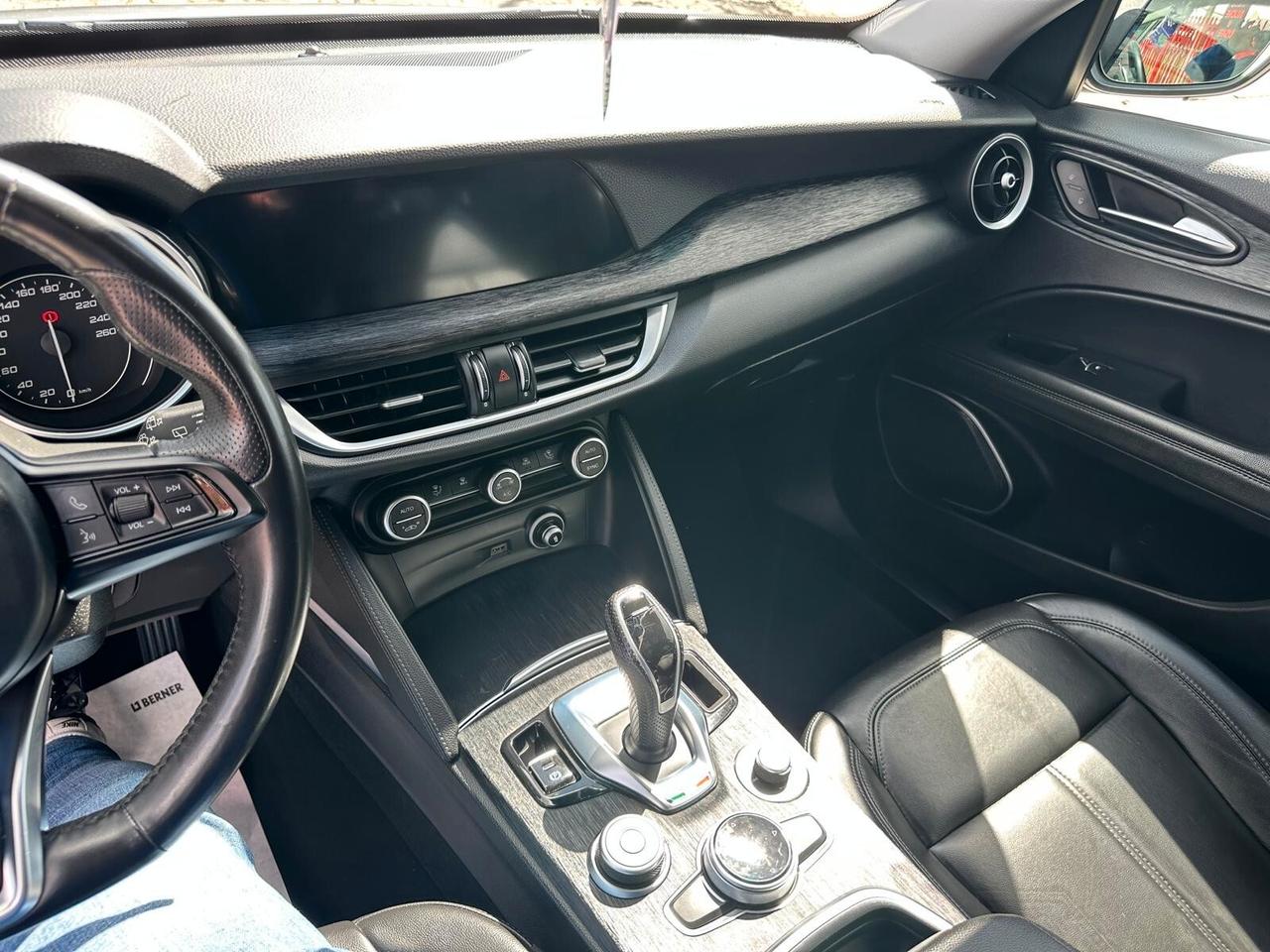 Alfa Romeo Stelvio 2.2 Turbodiesel 190 CV AT8 Q4 Super