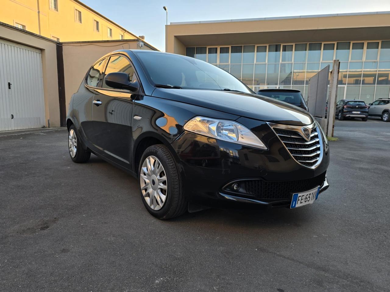 Lancia Ypsilon 1.2 69 CV 5 porte Platinum perfetta possibilita 12 mesi garanzia
