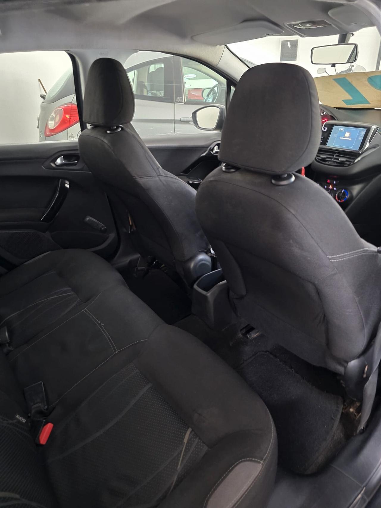 Peugeot 208 1.4 VTi 95 CV 5p. GPL Access