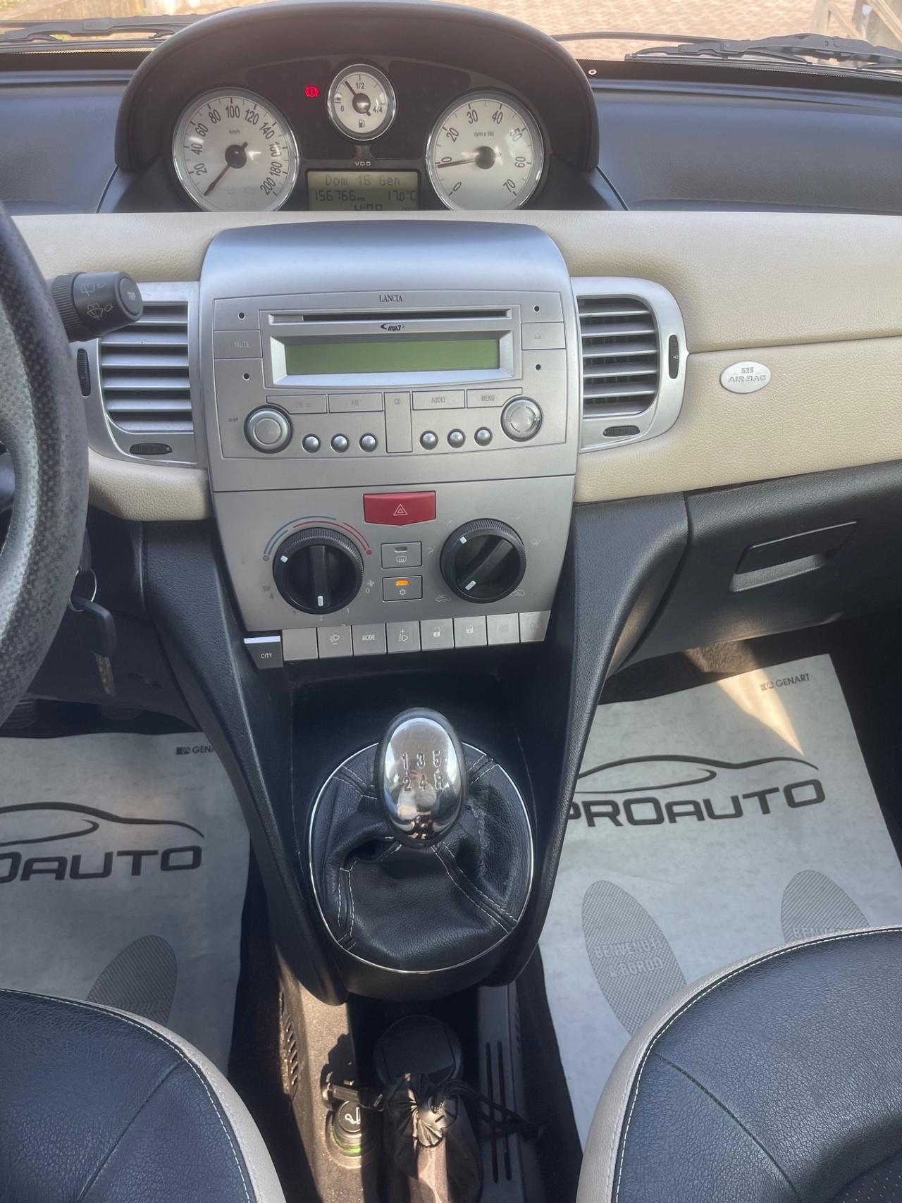 Lancia Ypsilon 1.4 Platino Ecochic GPL