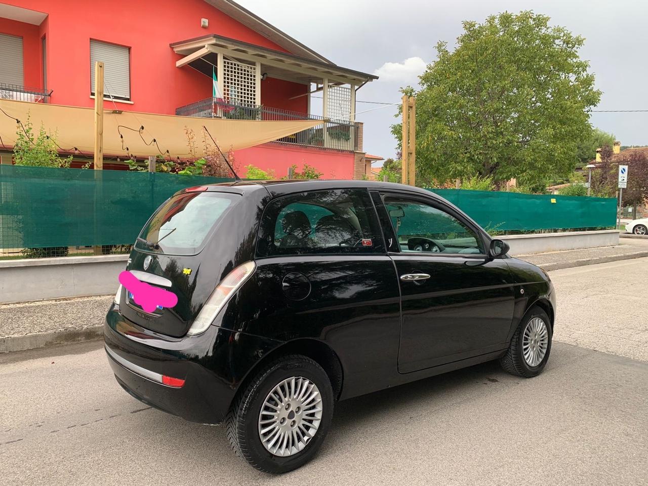 Lancia Ypsilon restailing 1.2 metano benzina