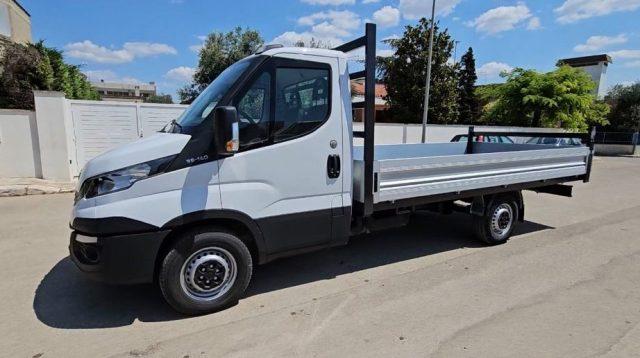 IVECO Daily 35S14 2.3 HPT PL Cabinato CASSONE FISSO NUOVO