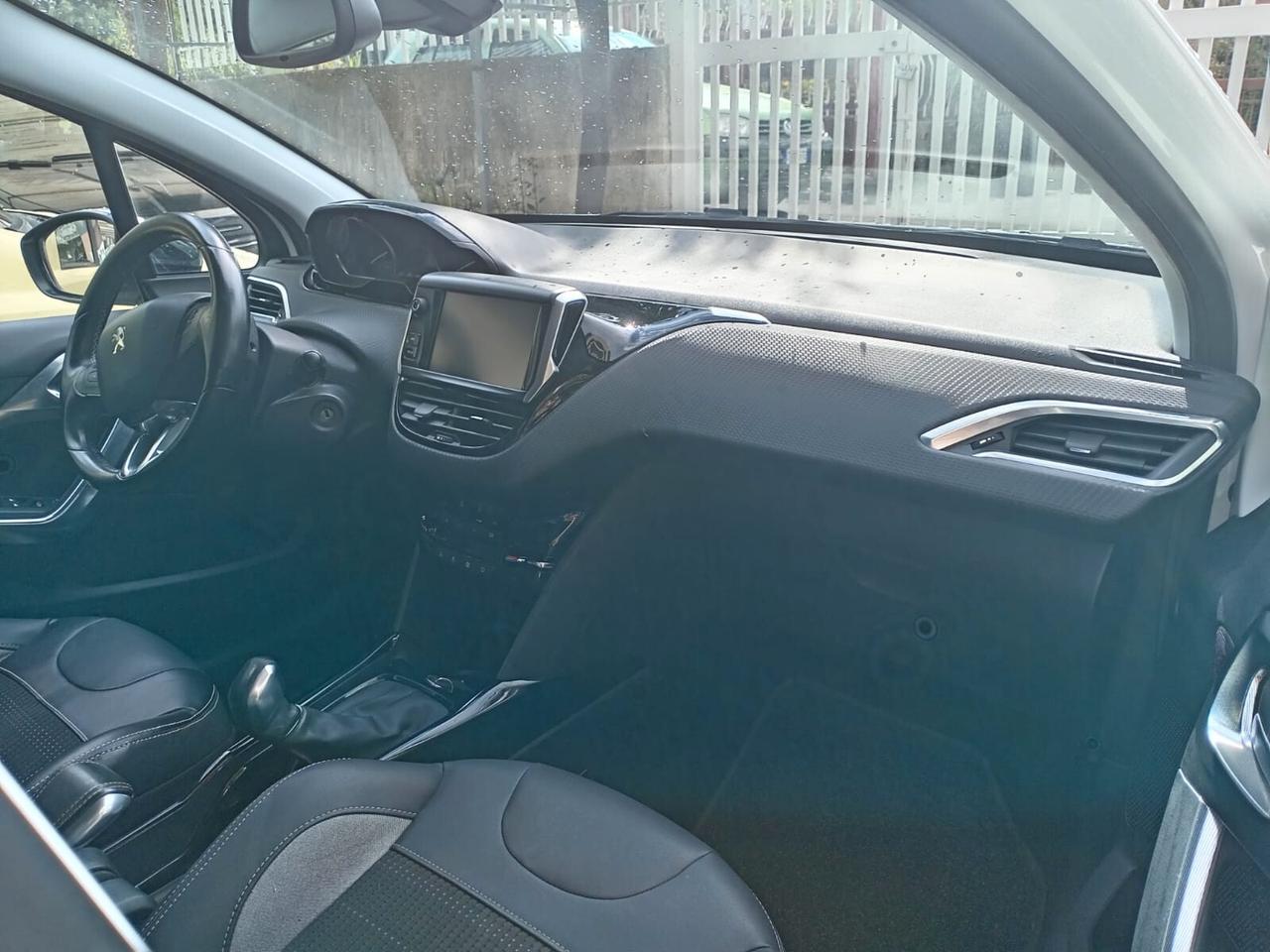 Peugeot 2008 BlueHDi 100 Black Matt