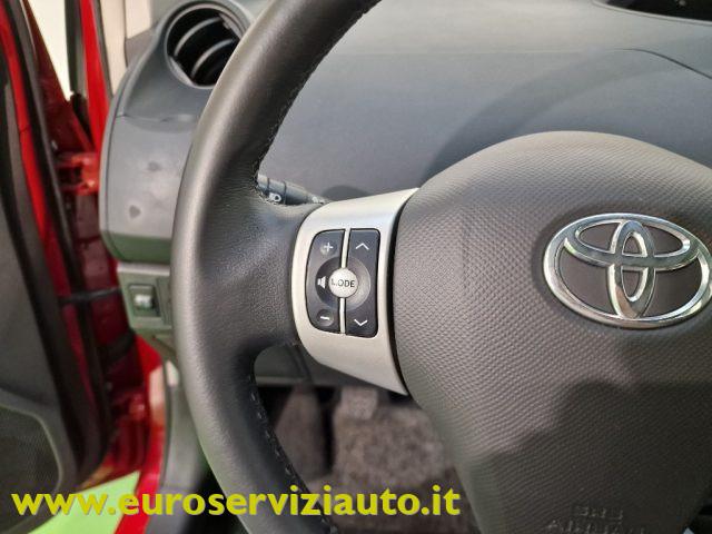 TOYOTA Yaris 1.3 5 porte Sol