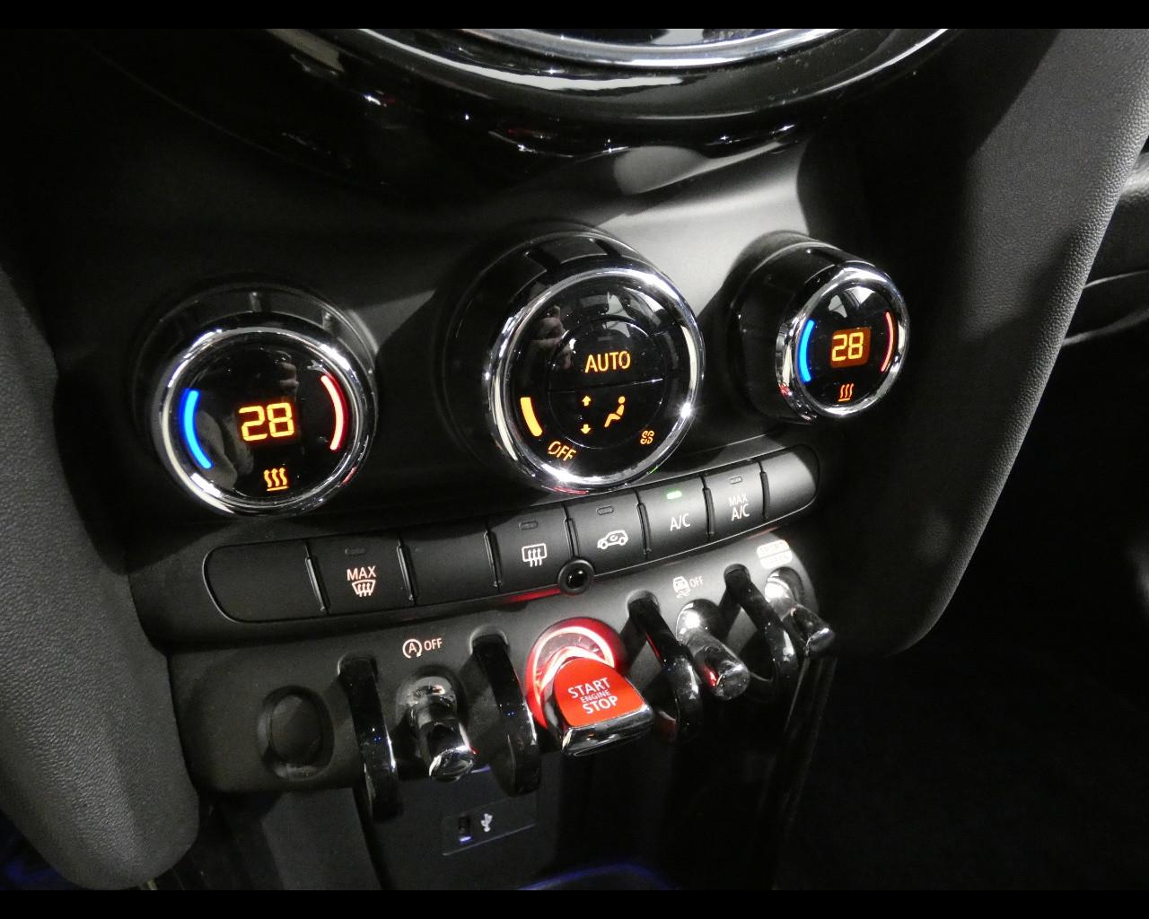 MINI Mini 5 porte (F55) - Mini 1.5 Cooper Classic 5 porte