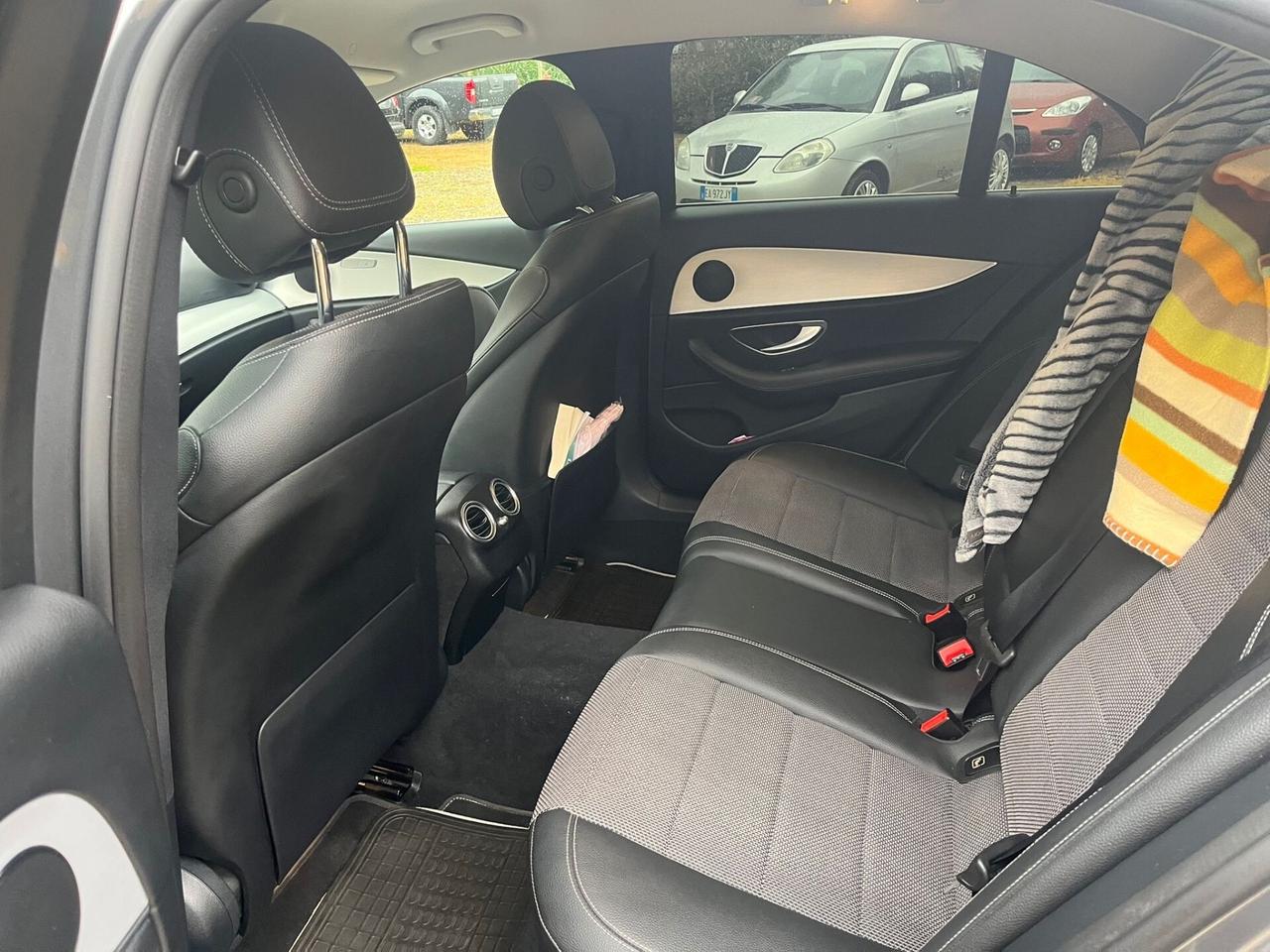 Mercedes-benz E 220 d 4Matic Premium Plus