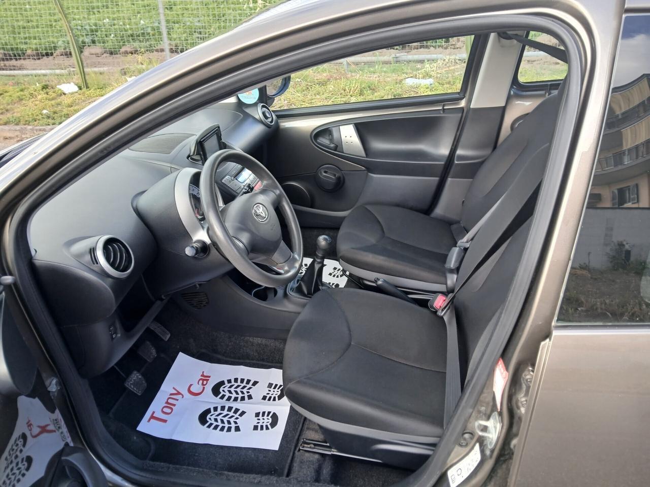 Toyota Aygo 1.0 12V VVT-i 5 porte Lounge Connect