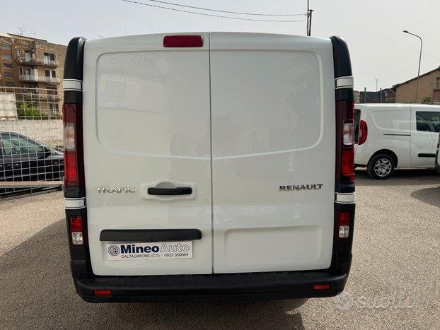 Renault Trafic 2.0 dCi 120CV Furgone anno 2020 SOL