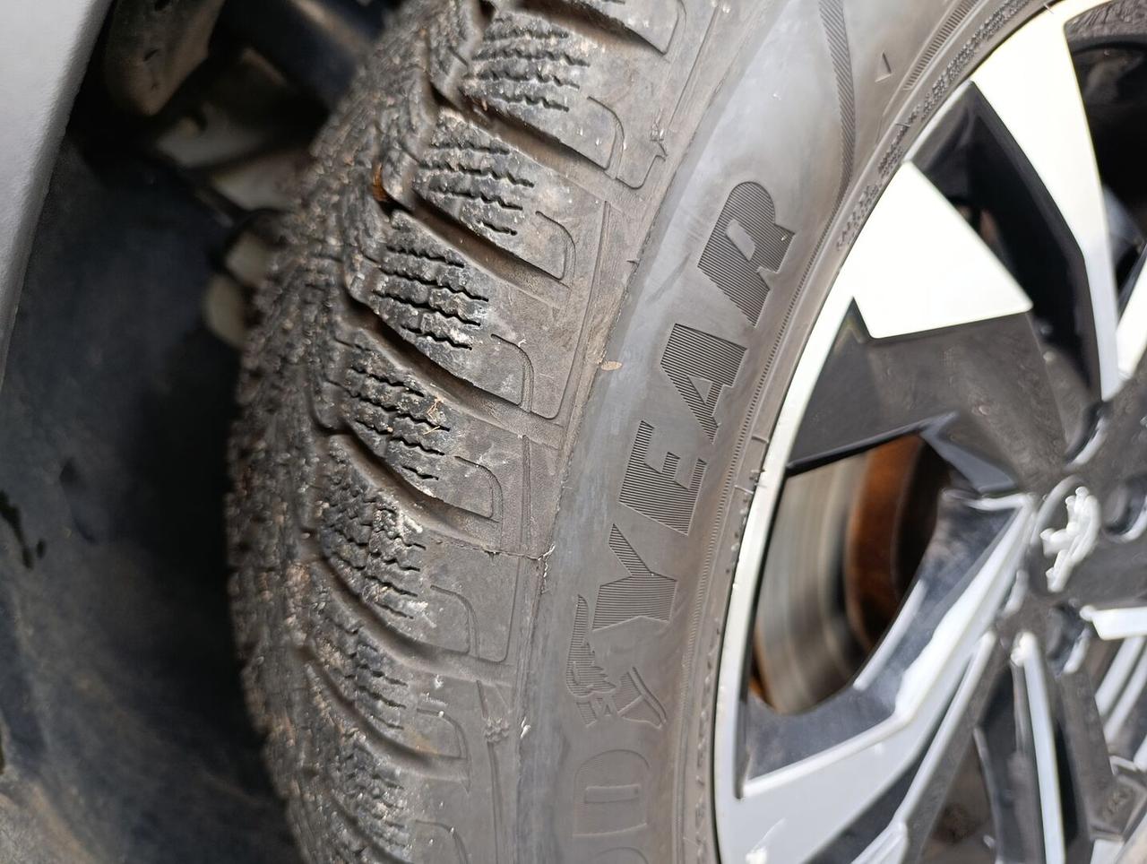 Peugeot 2008 1.5 bluehdi Allure Pack s&s 130cv eat8