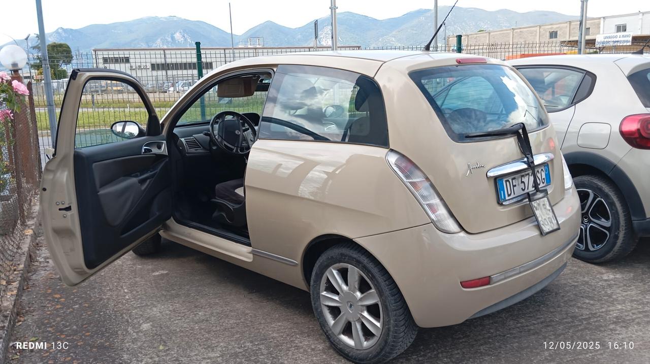 Lancia Ypsilon 1.2 Argento