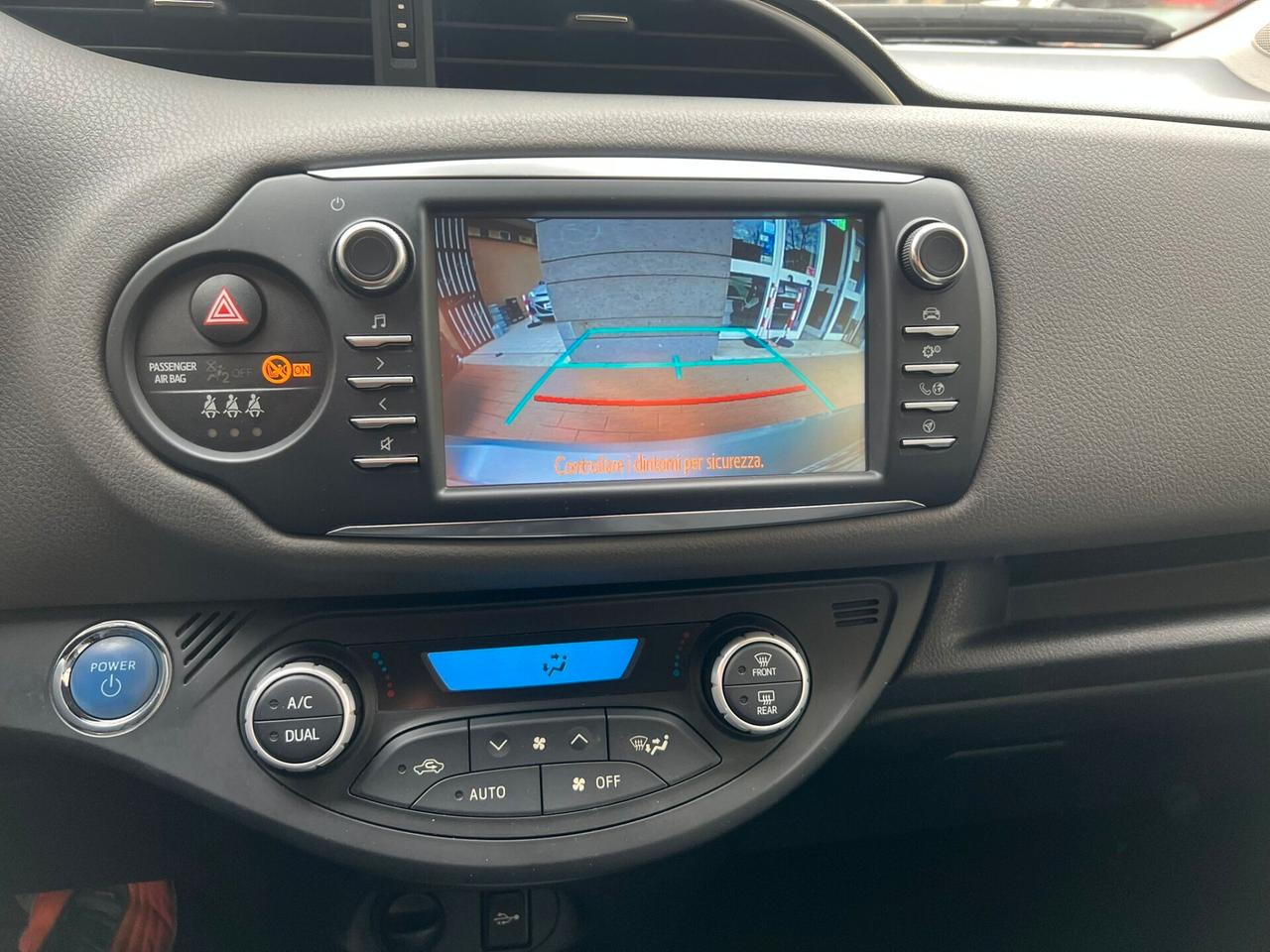 Toyota Yaris 1.5 Hybrid 5 porte Business