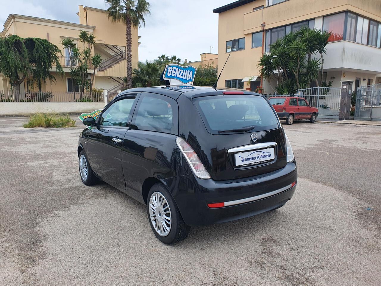 Lancia Ypsilon 1.2 Benz/GPL 44 KW 60 CV Neopatentati