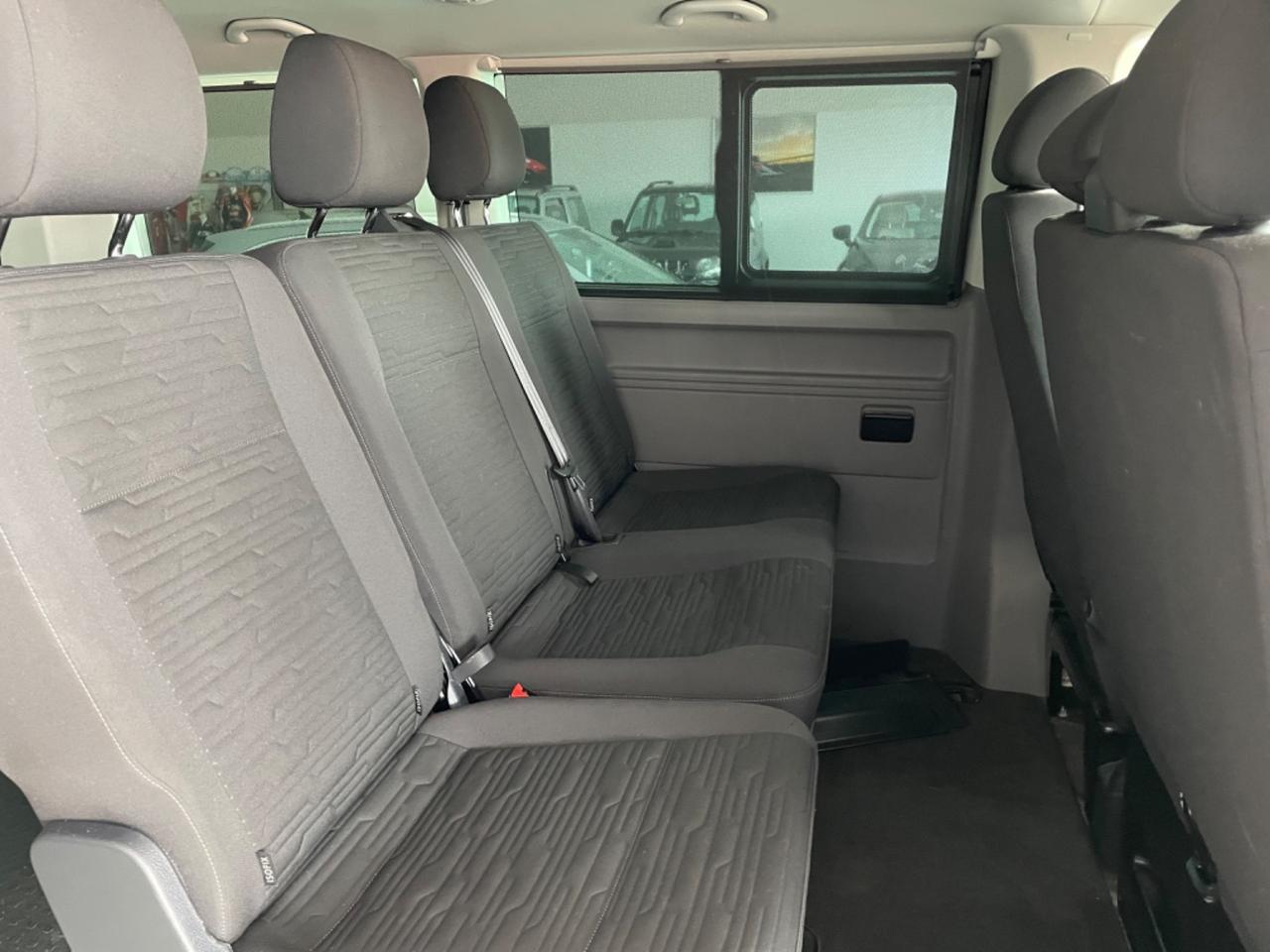 VOLKSWAGEN T6.1 2.0TDI 199cv DSG 4 Motion 6Posti
