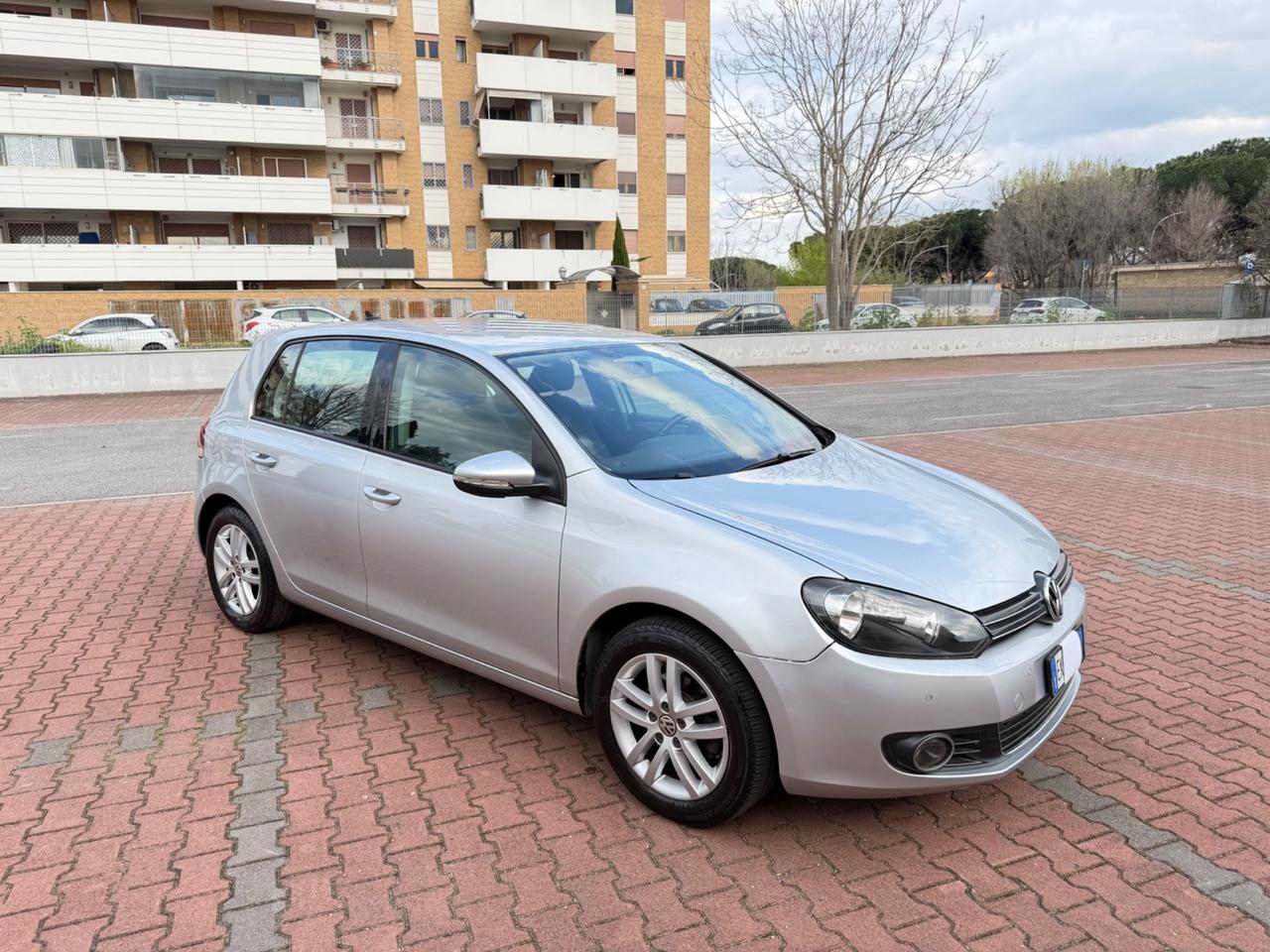 Volkswagen Golf VI 1.6 TDI DSG Highline