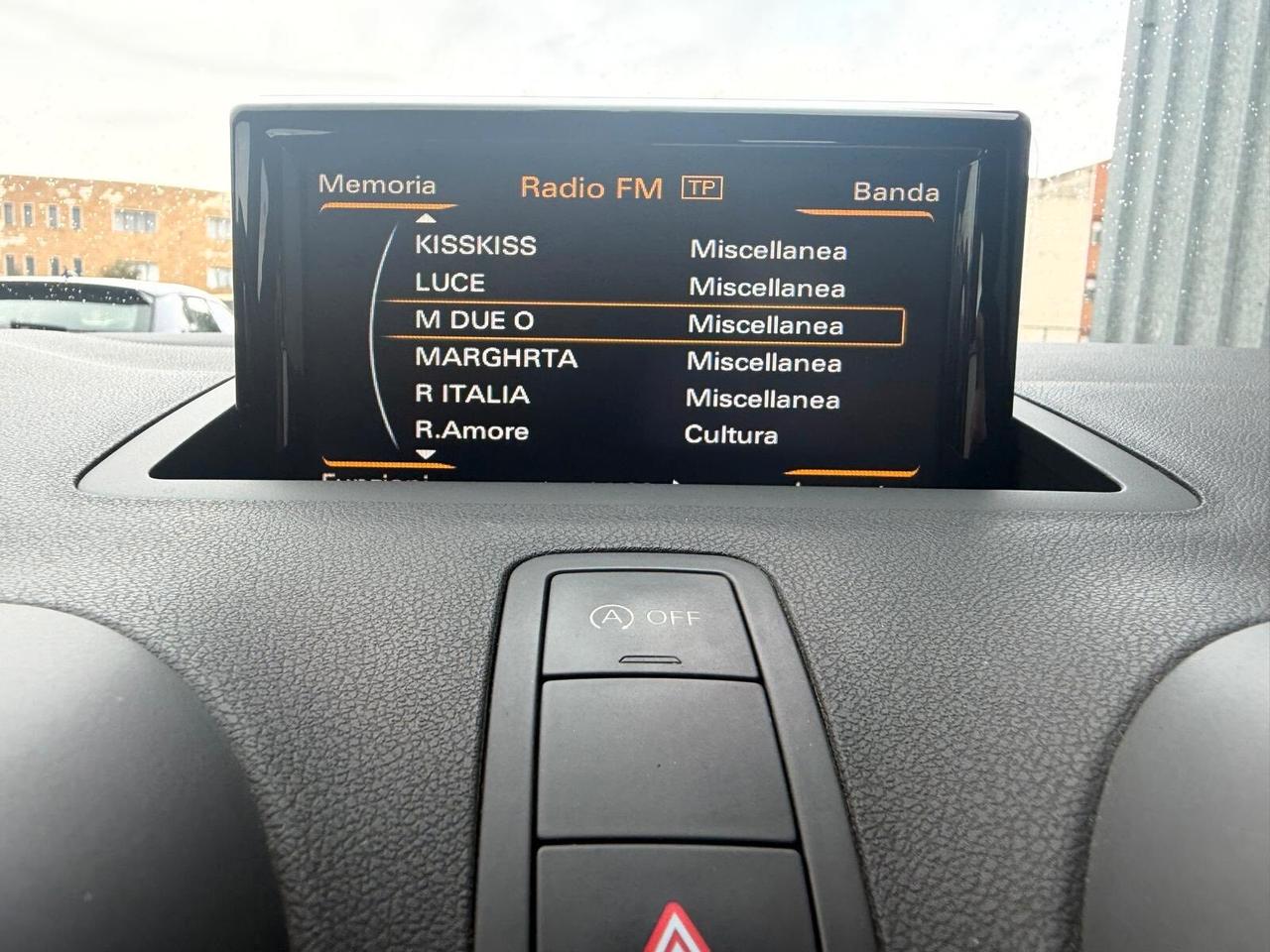 Audi A1 1.6 BICOLORE METAL PLUS