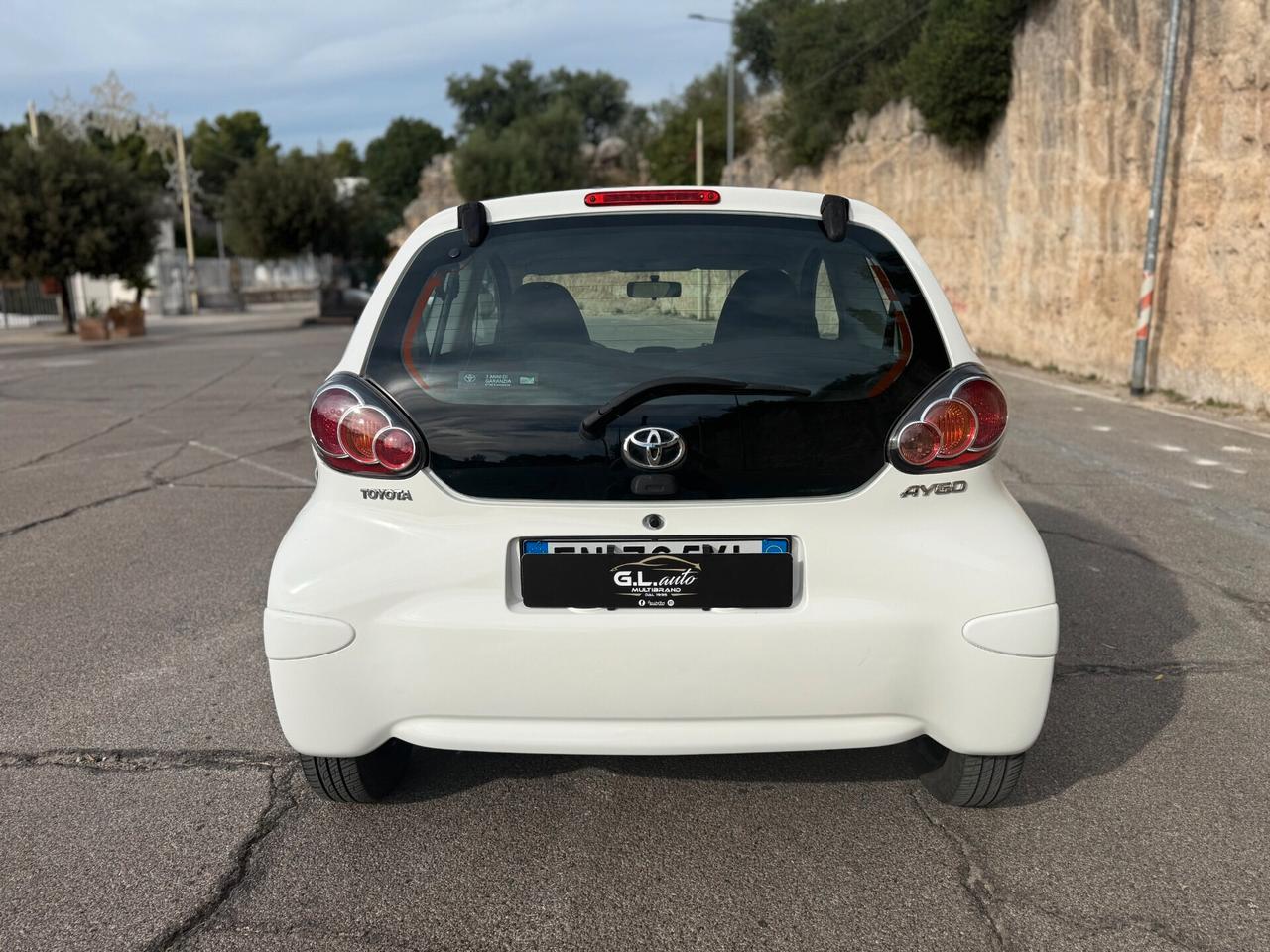 Toyota Aygo/1.0 68CV/NAVI/CLIMA/SOLO 55000 KM