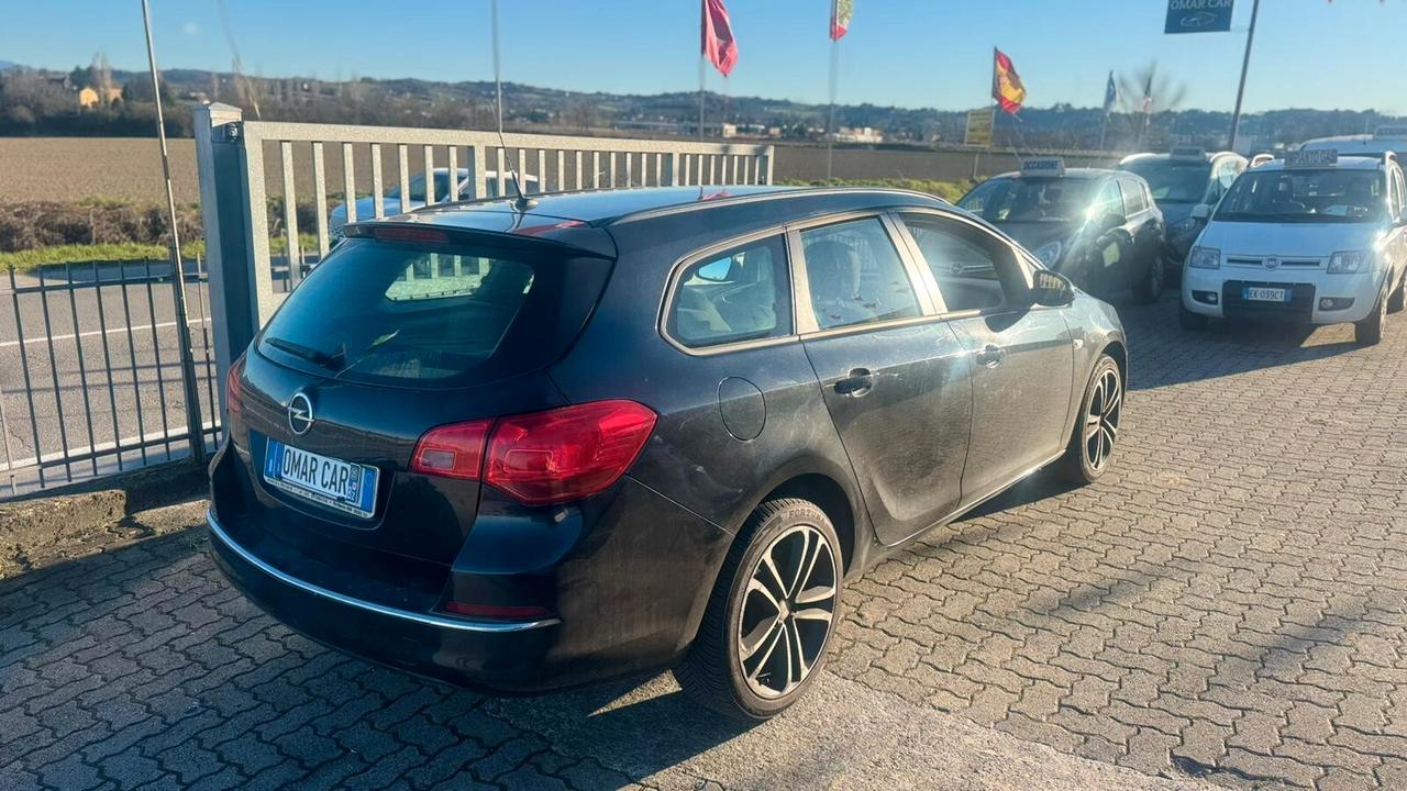 Opel Astra SW 1.4B/GPL 2013