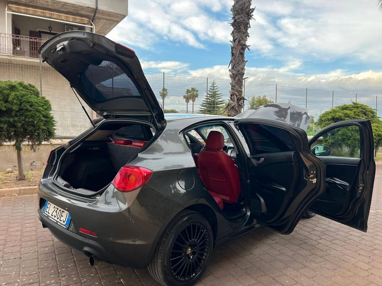 Alfa Romeo Giulietta 2.0 JTDm-2 140 CV Distinctive