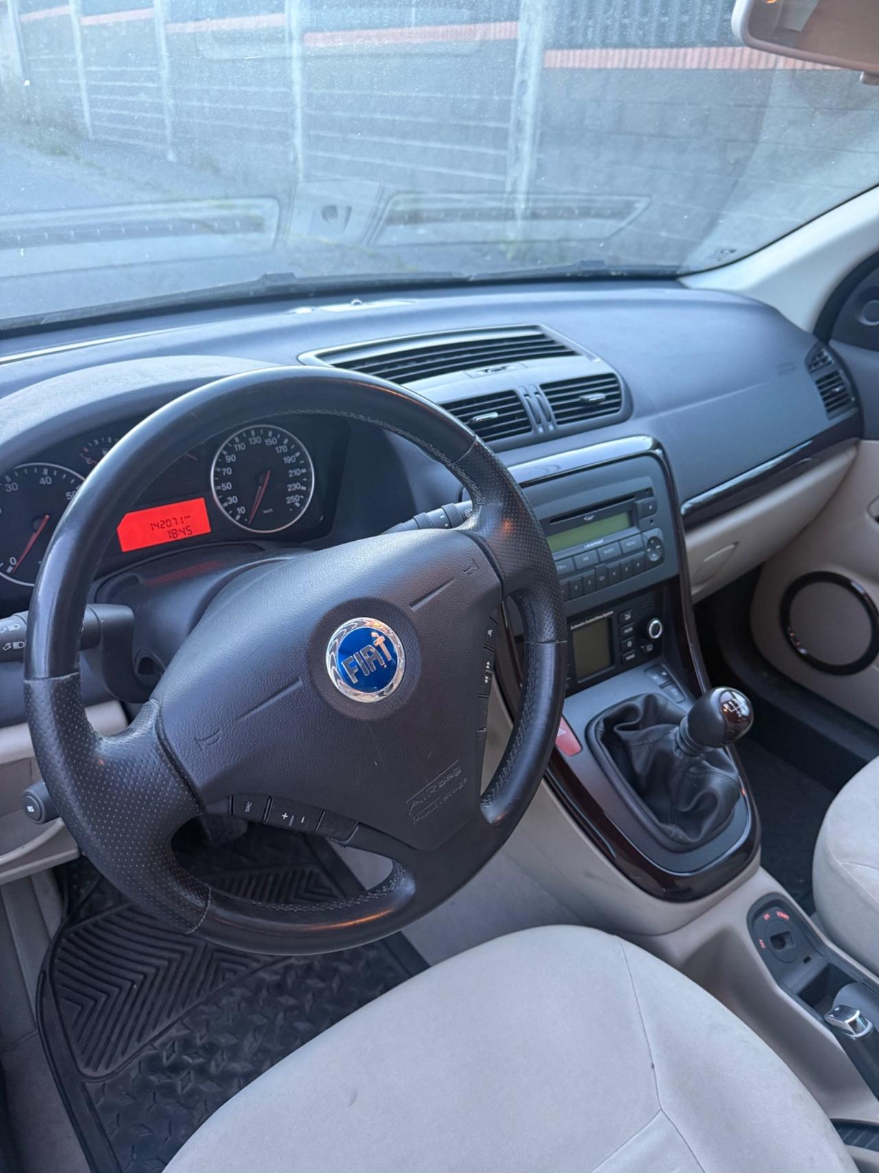 Fiat Croma 1.9 Multijet Emotion